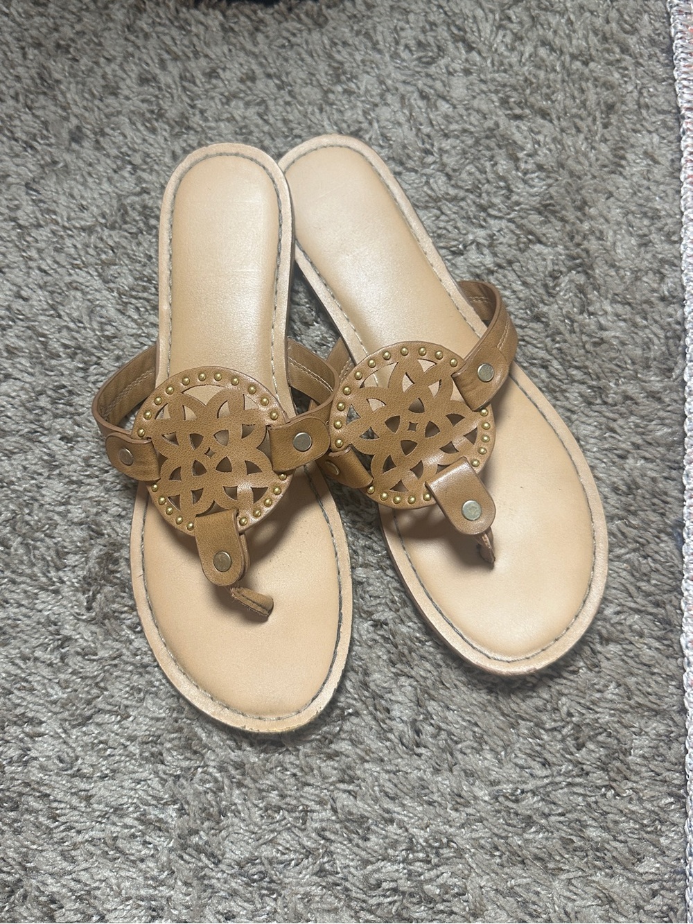 Dolce Vita Medallion Sandal 6.5